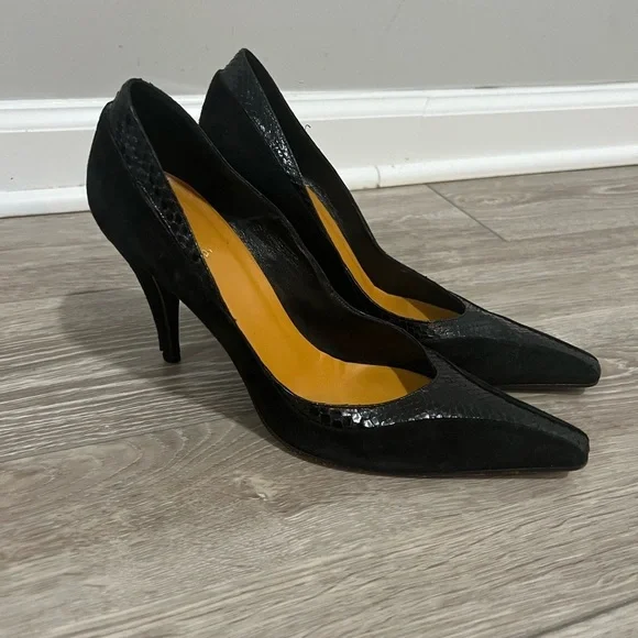 Chloe Black Heels - Picture 3 of 10